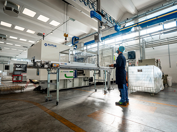 Professionista di Rilplast al lavoro