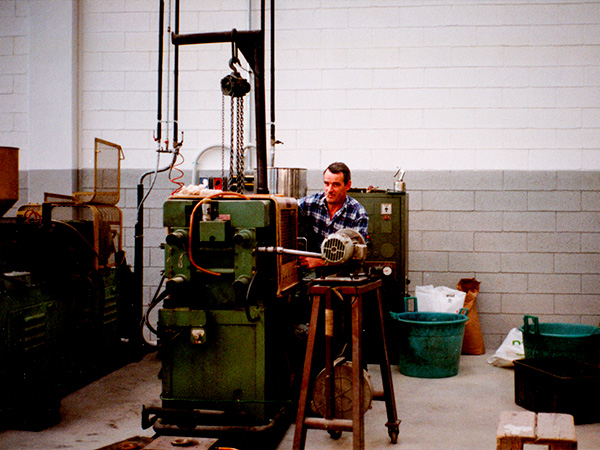 Mario Zinesi in officina