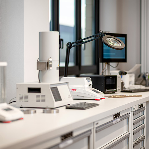 Controllo Qualità di Materie Plastiche